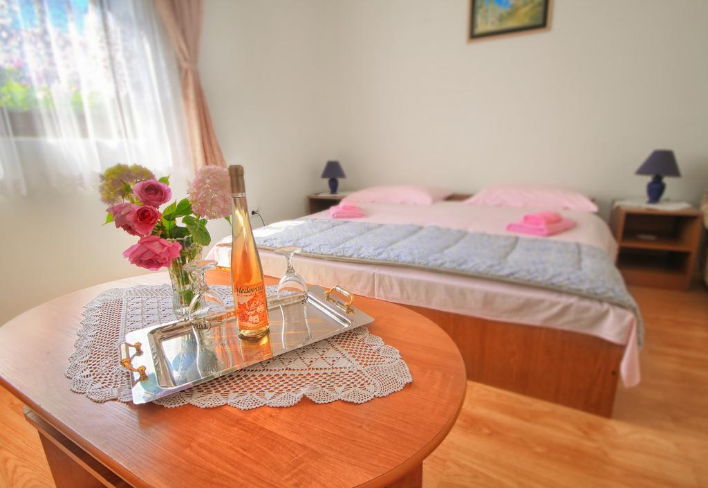 Apartman Josipa Drežnik Grad Εξωτερικό φωτογραφία