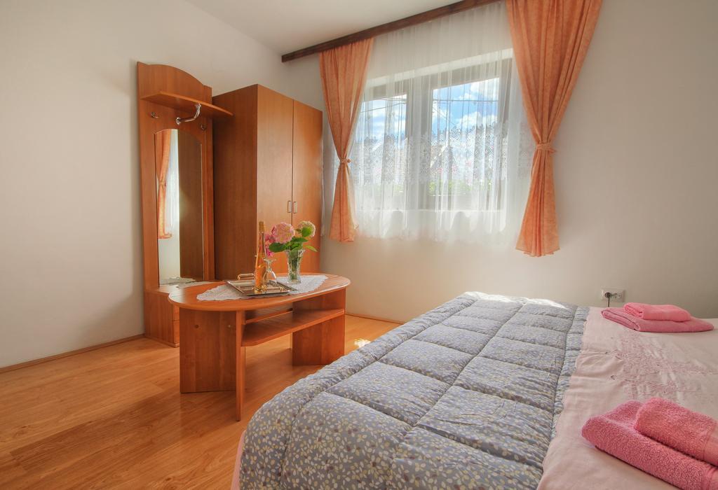 Apartman Josipa Drežnik Grad Εξωτερικό φωτογραφία